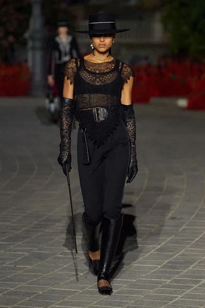 Look 6